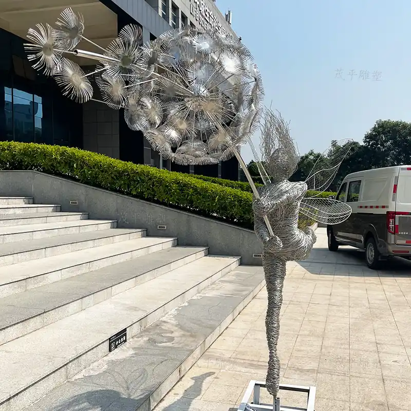 Dandelion Fairy. Original products, high-end customization. Exquisite quality and meticulous service. Your dream, our creation.