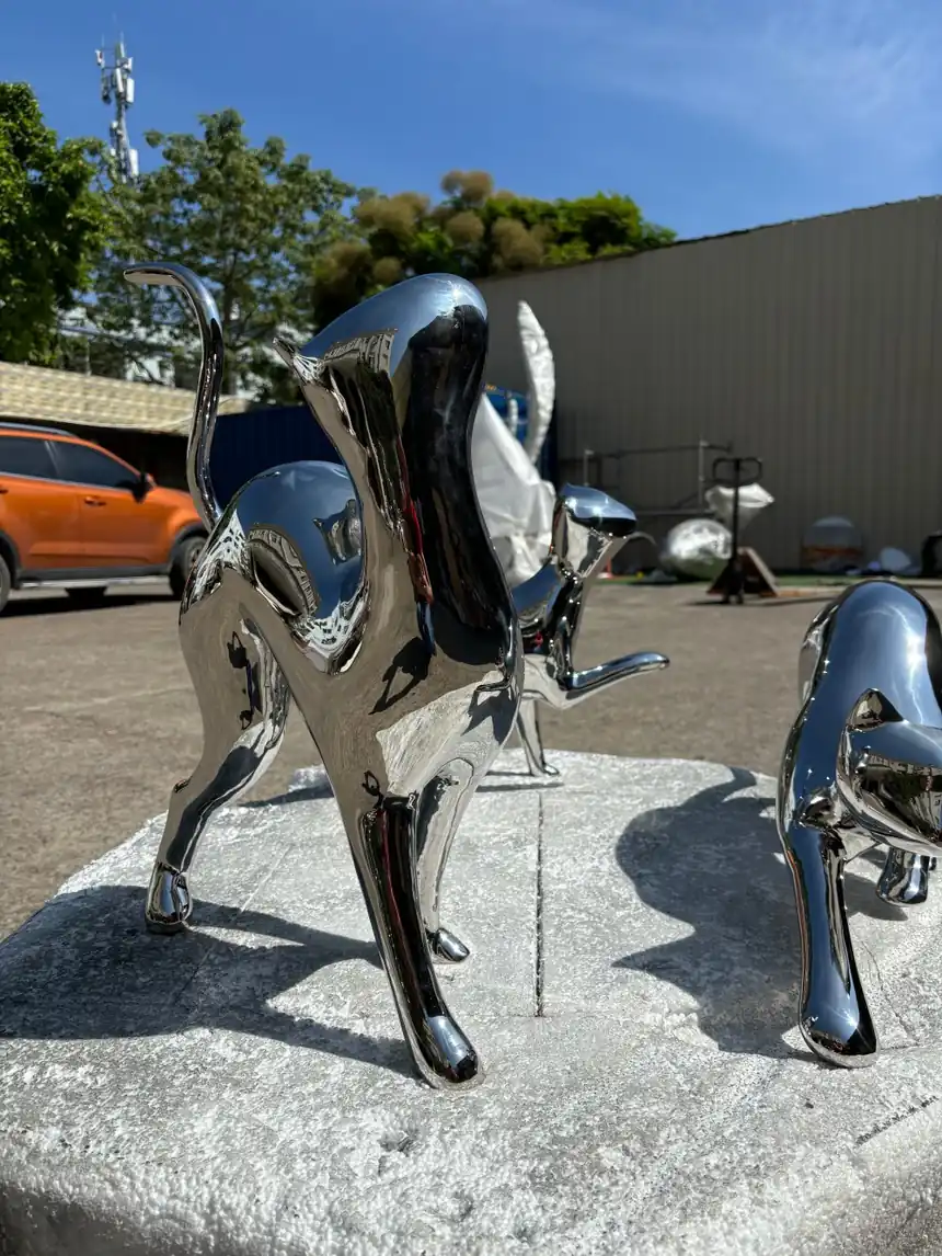Cat Sculpture