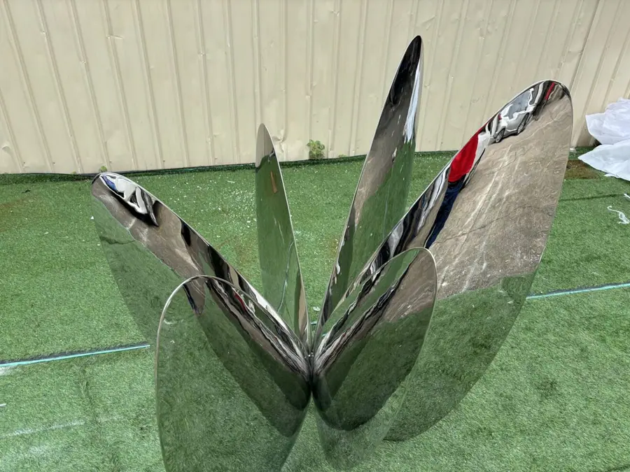 stainless steel shell sculpture