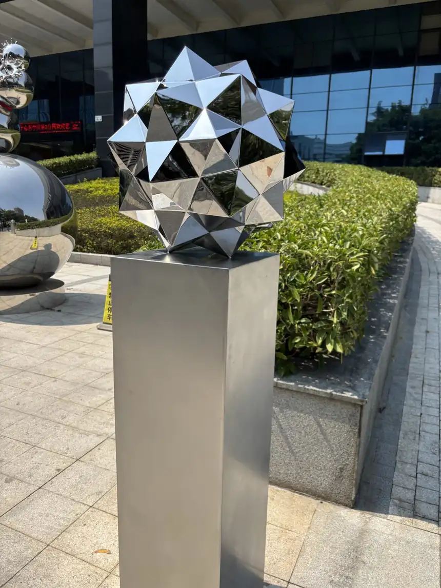 Garden decoration sphere