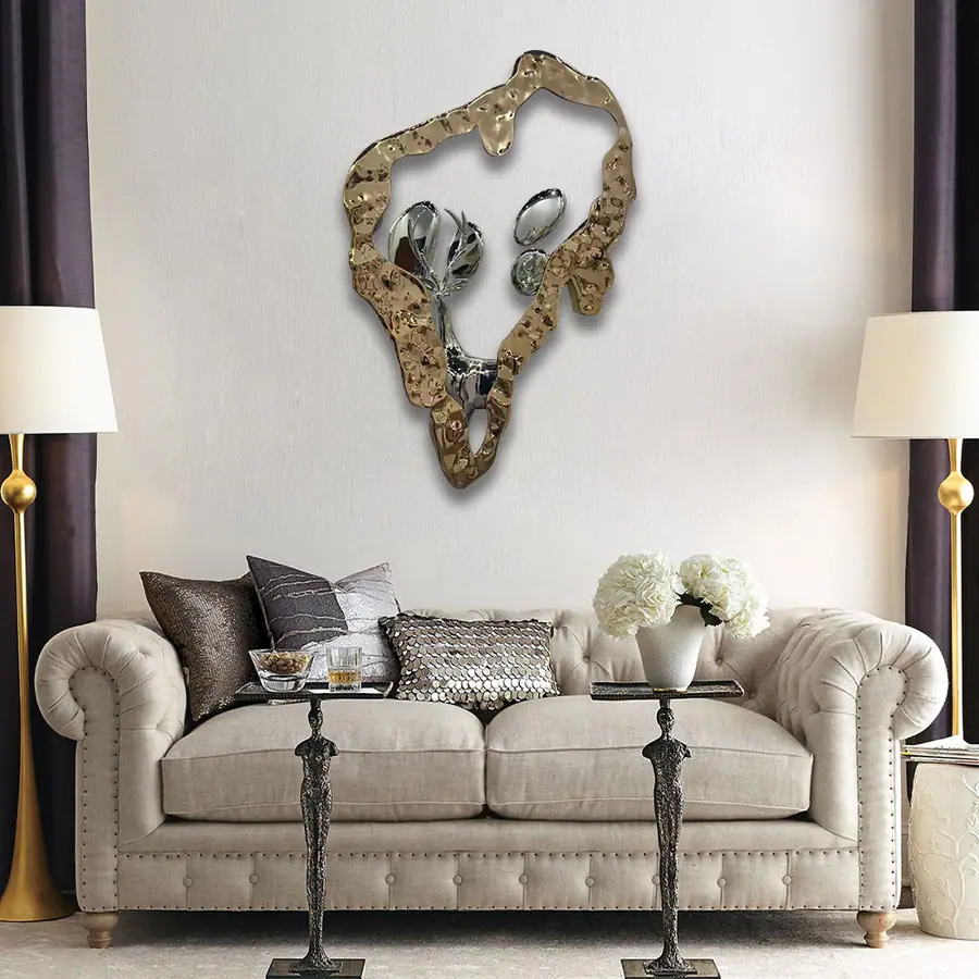 The benefits of mirror wall decorations in decorating your space
