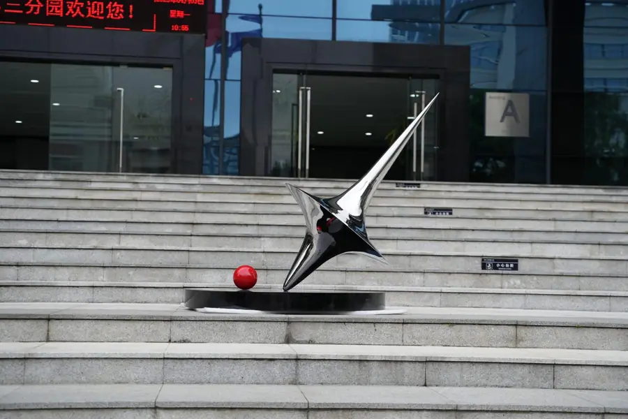 stainless steel Balance Sculpture (2)