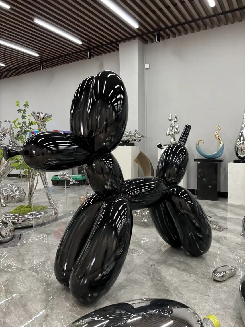Balloon Dog Sculpture