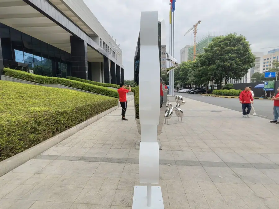 musical note sculpture (4)
