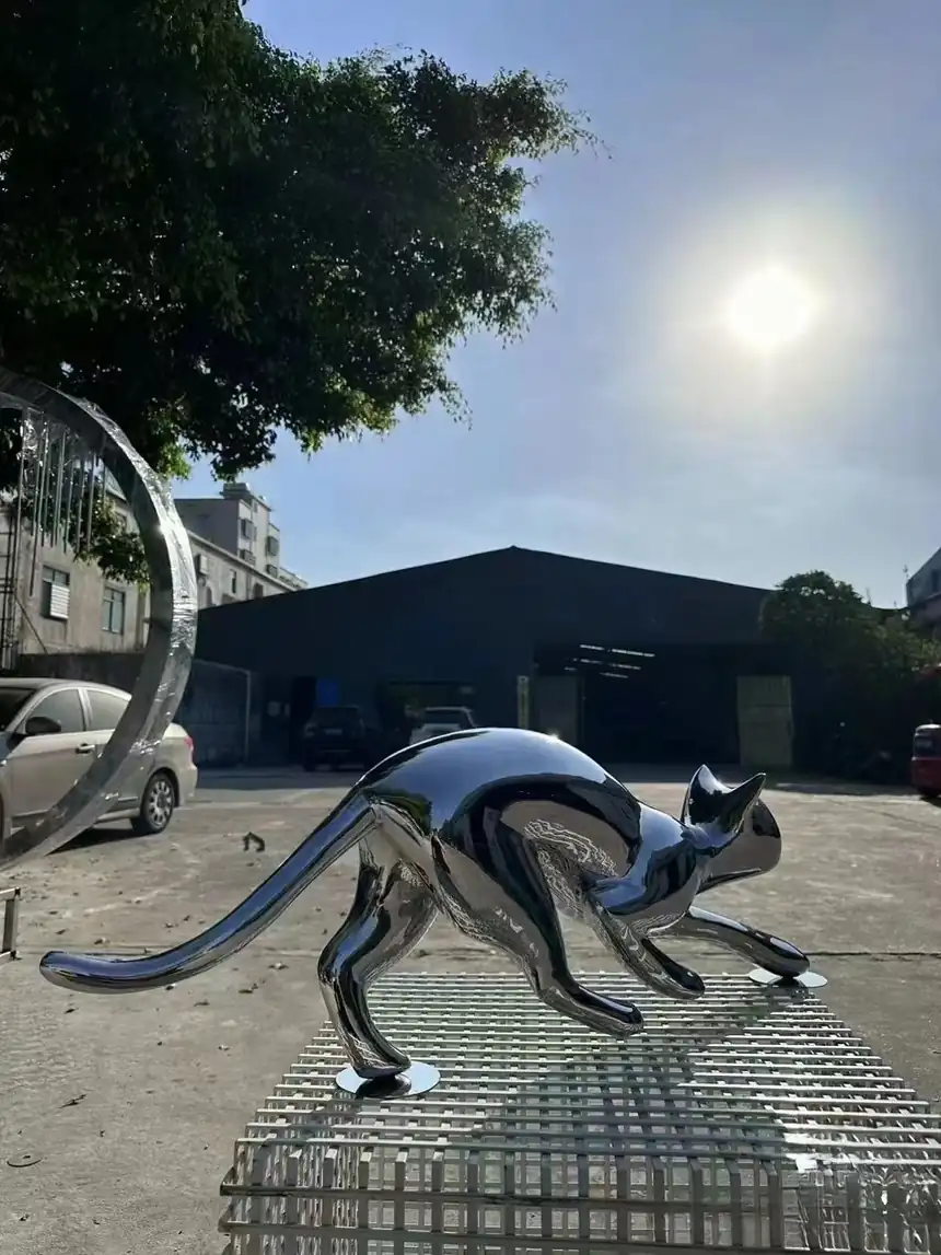 Exquisite cat sculpture series: light up your living space!