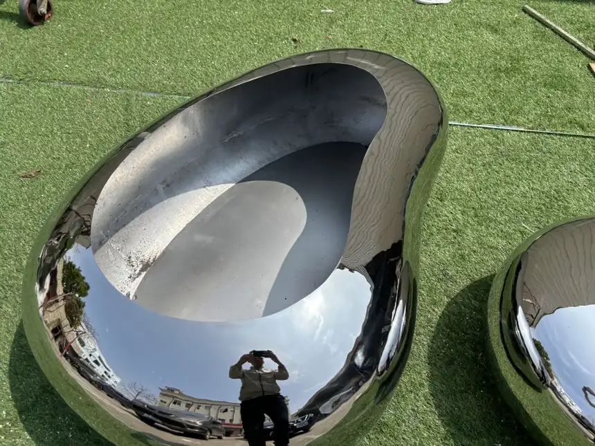 Stainless Steel Flower Pot Sculpture