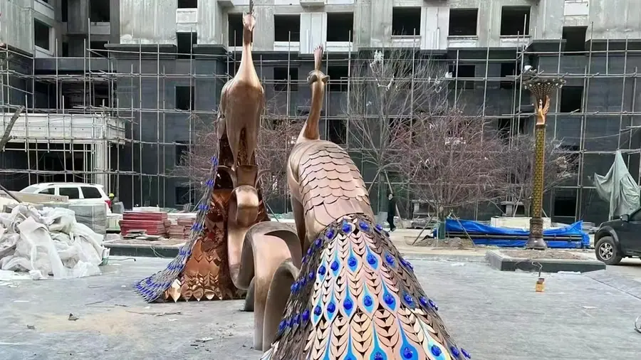 stainless steel peacock sculpture (4)