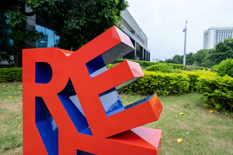 Stainless steel public art. Original products, high-end customization. Exquisite quality and meticulous service. Your dream, our creation.