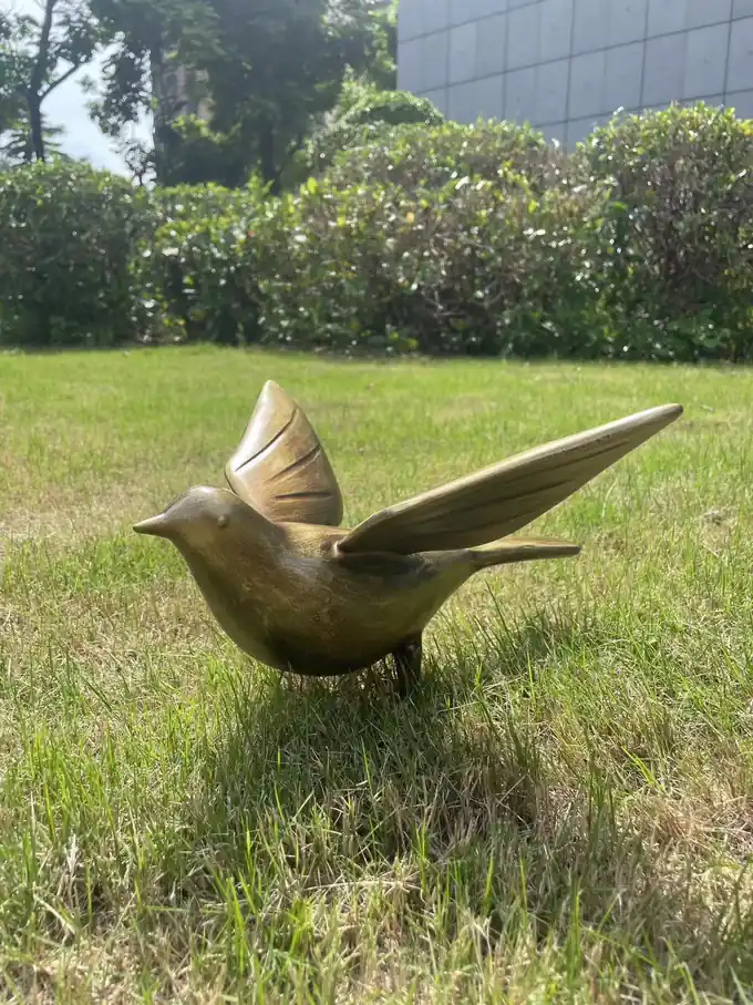 Dove Sculpture