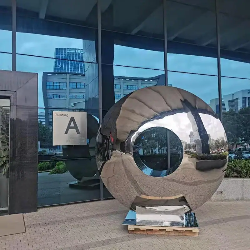 Stainless steel mirror sculpture