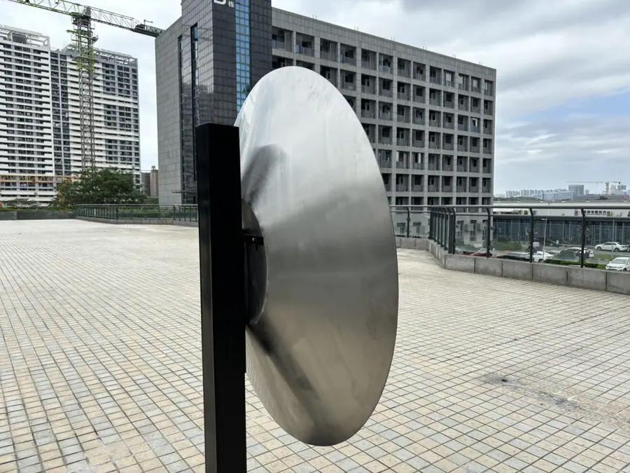 Creative concave mirror