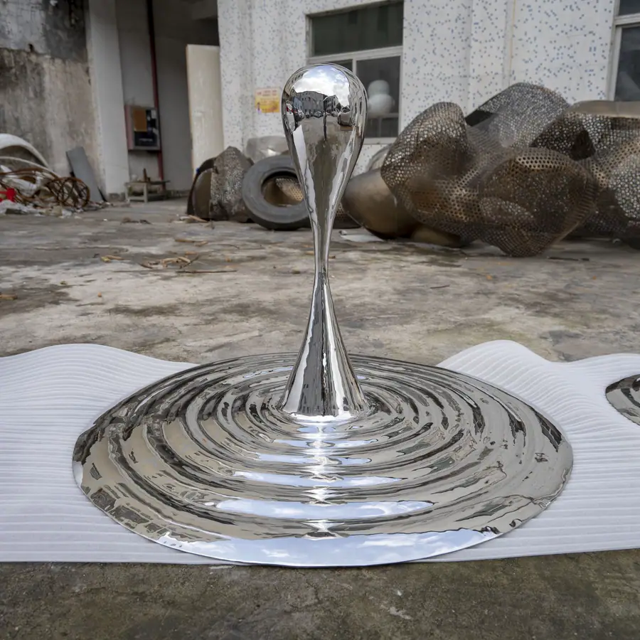 Use creativity to shape the future – customized sculptures, we do it differently!