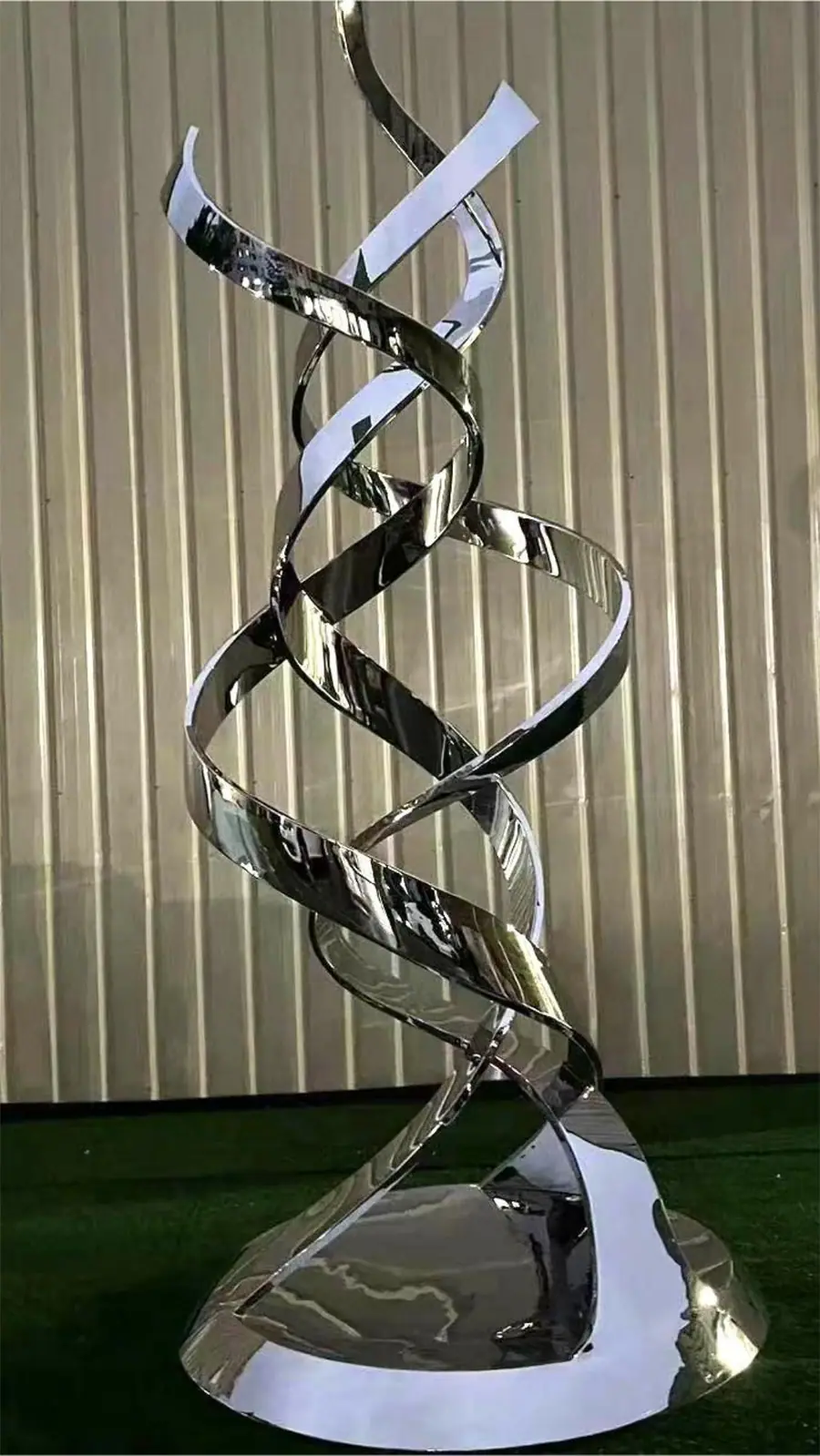 Abstract Ribbon sculpture