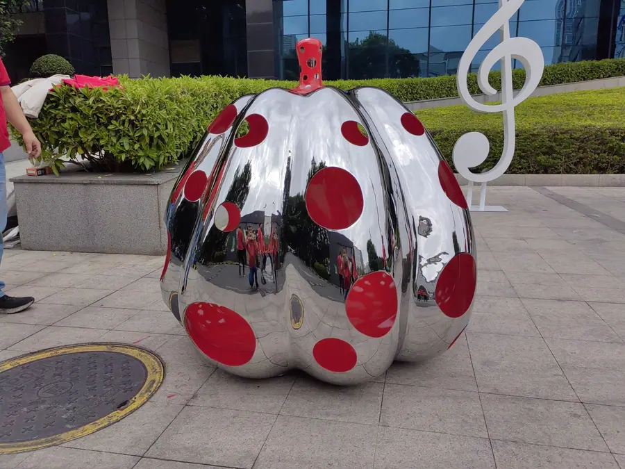 pumpkin sculpture