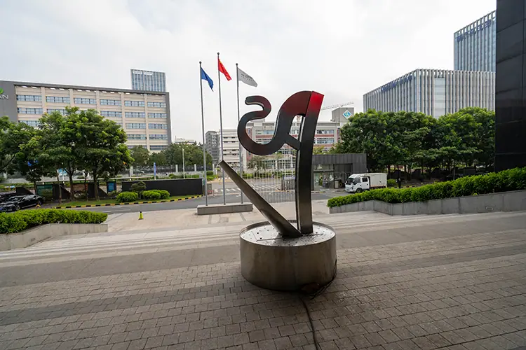 Stainless steel public art. Original products, high-end customization. Exquisite quality and meticulous service. Your dream, our creation.