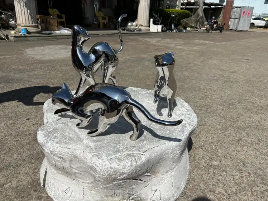 Cat Sculpture