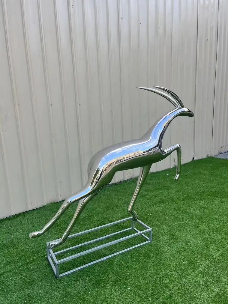 mirror goat