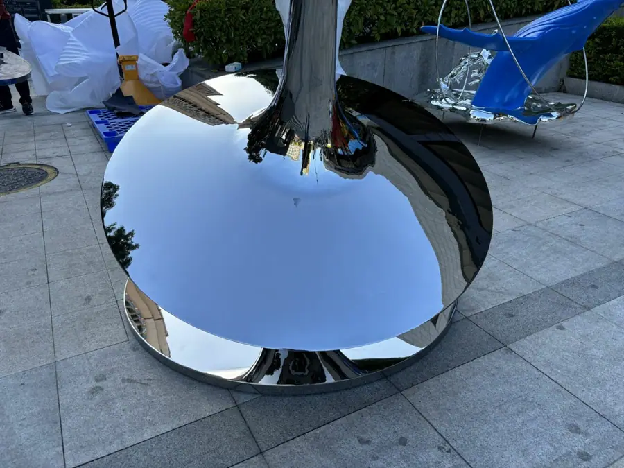 Stainless steel sculpture “Time and Space Melody”