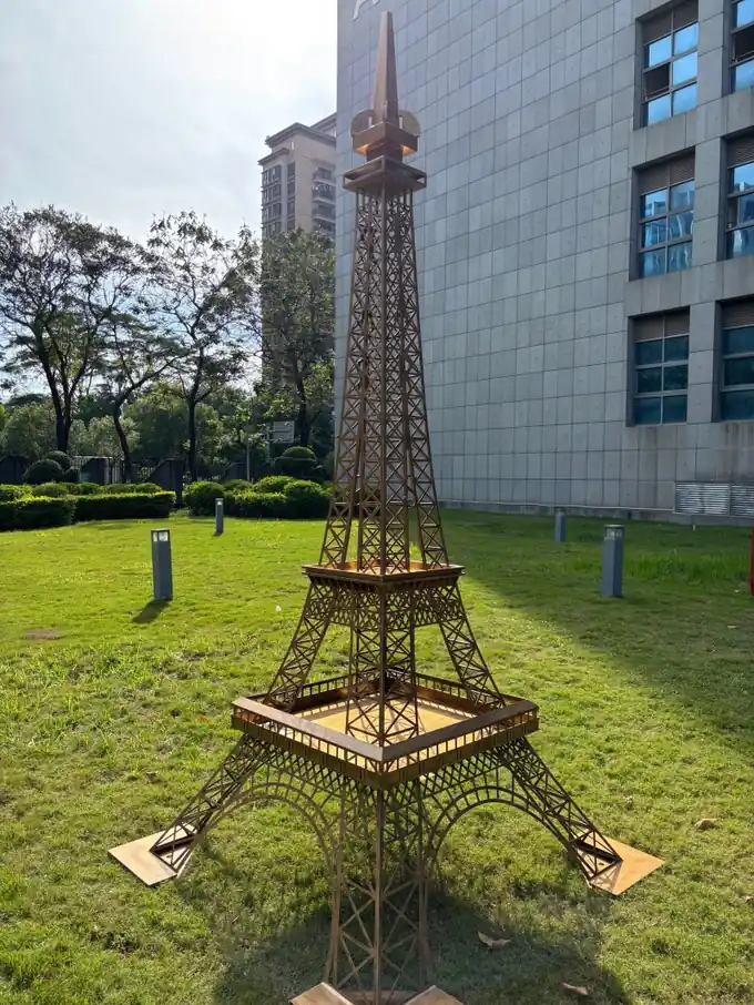 Eiffel Tower Sculpture