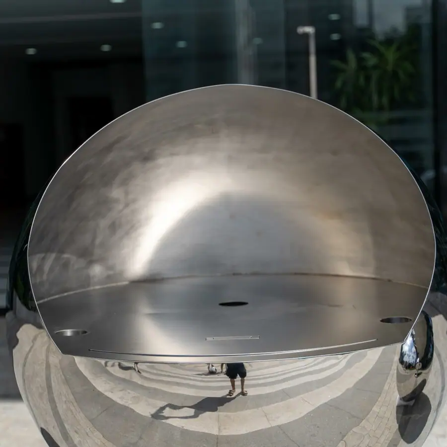 Stainless steel sculpture exhibition