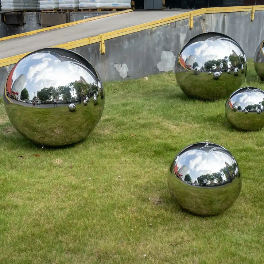 High-gloss stainless steel ball carving