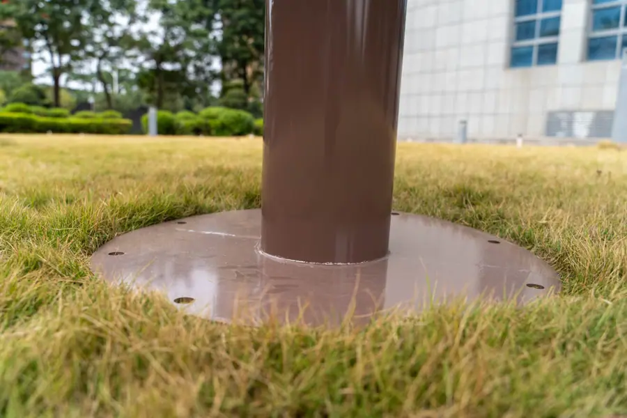 Mirror stainless steel sculpture