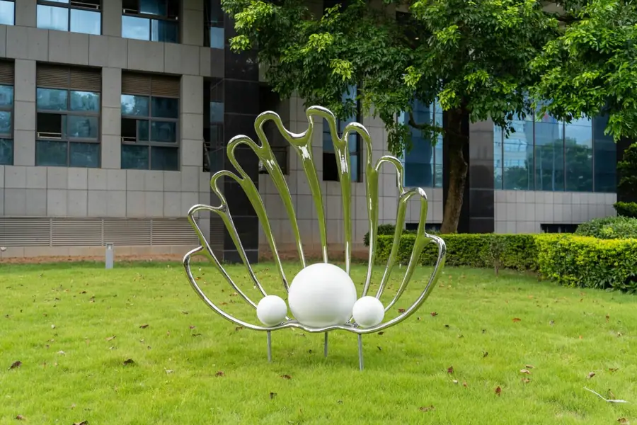 Outdoor Stainless Steel Sculptures: The Shining Gems of Urban Public Spaces