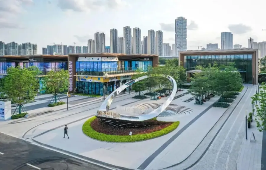 The unique charm of stainless steel square sculpture
