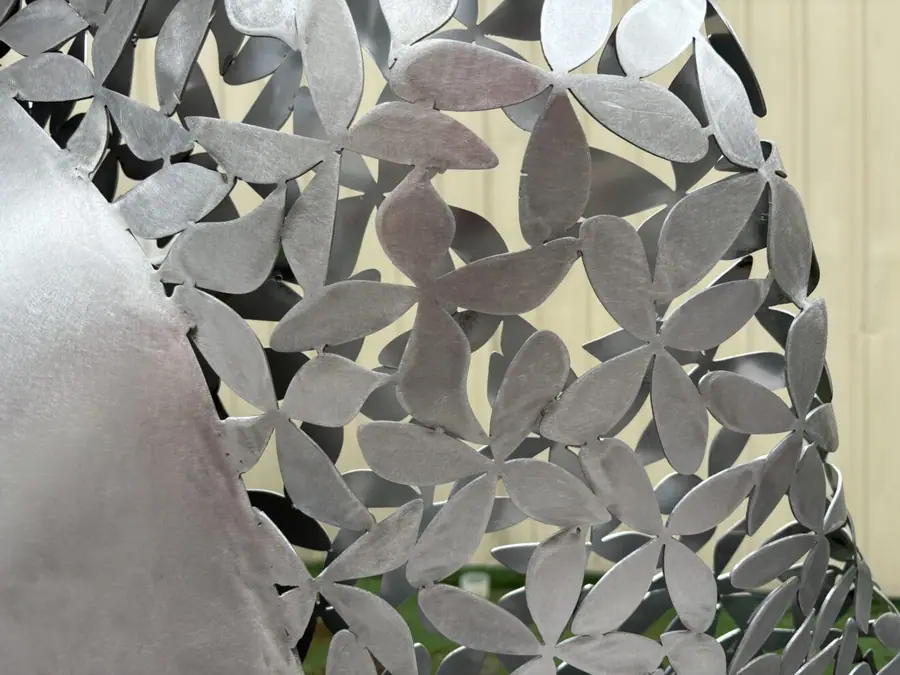 Outdoor Large Ribbon Sculpture