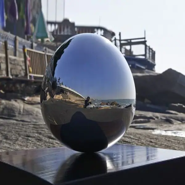 Use creativity to shape the future – customized sculptures, we do it differently!