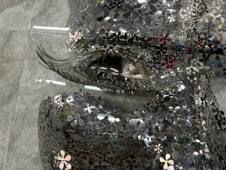 Abstract Sculpture Artwork