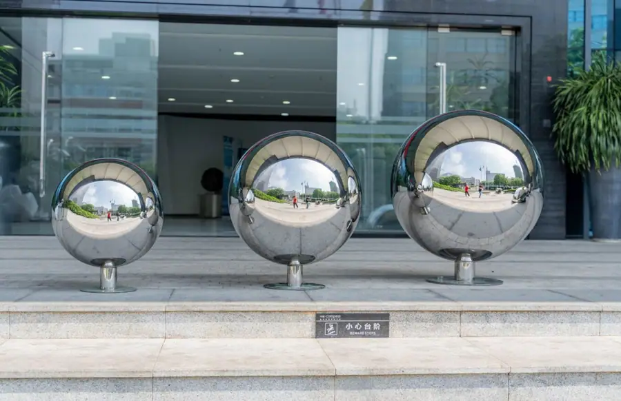 Stainless steel small sphere