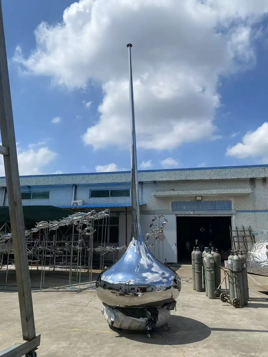 SS 304 Outdoor Large Metal Art Installation