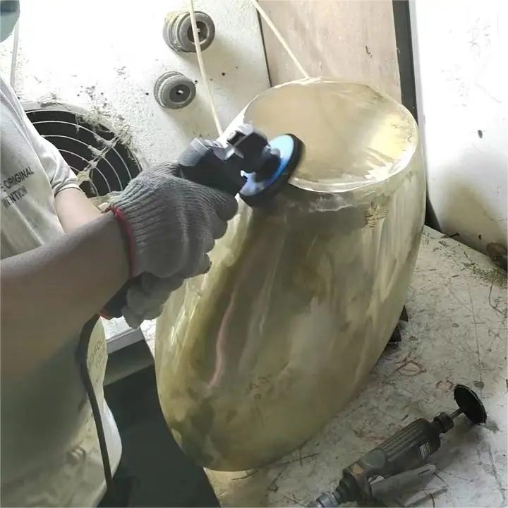 Stainless steel art sculpture. Create unique high-end stainless steel sculptures. The quality is exquisite and the service is unparalleled, letting art give the space its unique charm.