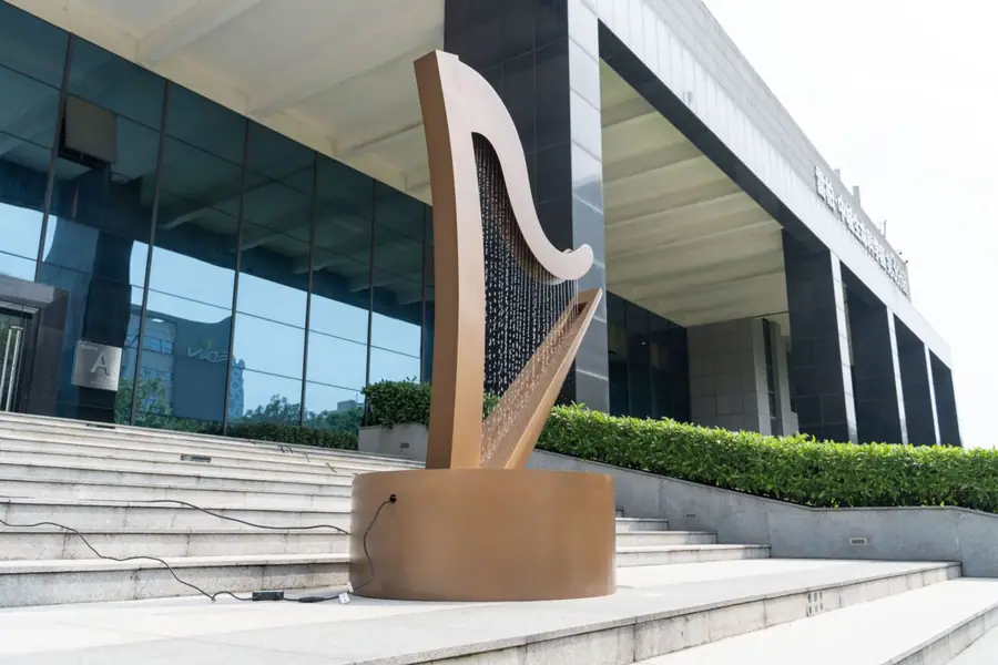 harp sculpture garden sculpture