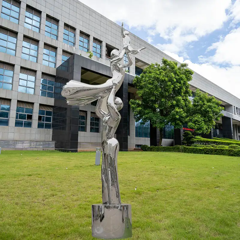 Stainless steel outdoor sculpture. Original products, high-end customization. Exquisite quality and meticulous service. Your dream, our creation.