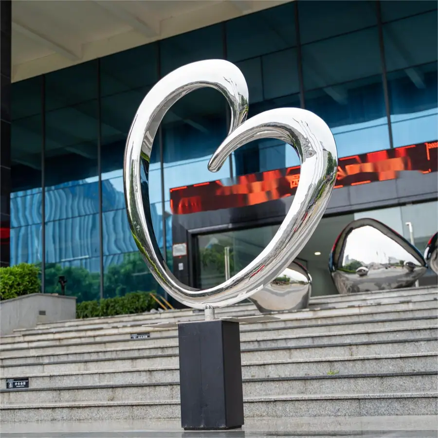 Love Sculpture