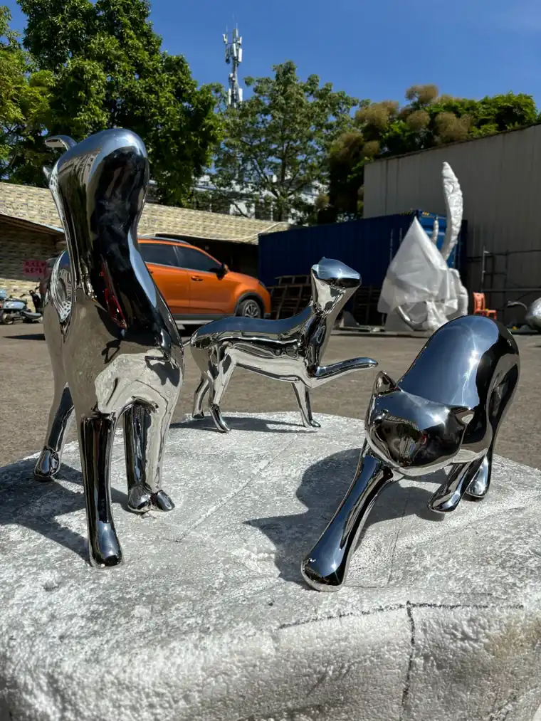 Cat Sculpture