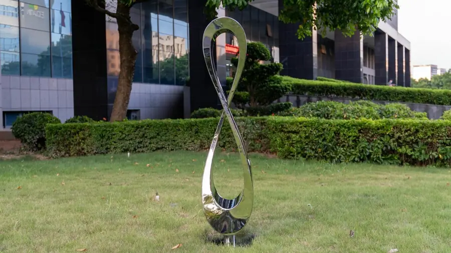 Stainless steel sculpture manufacturer: artistic creator of urban beauty