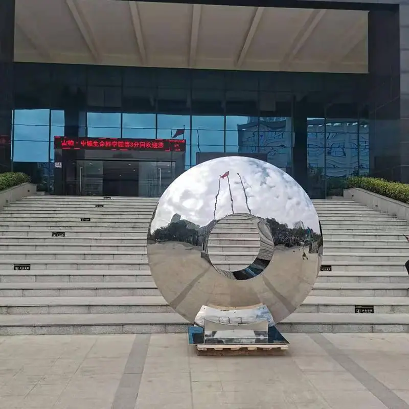 Stainless steel mirror sculpture