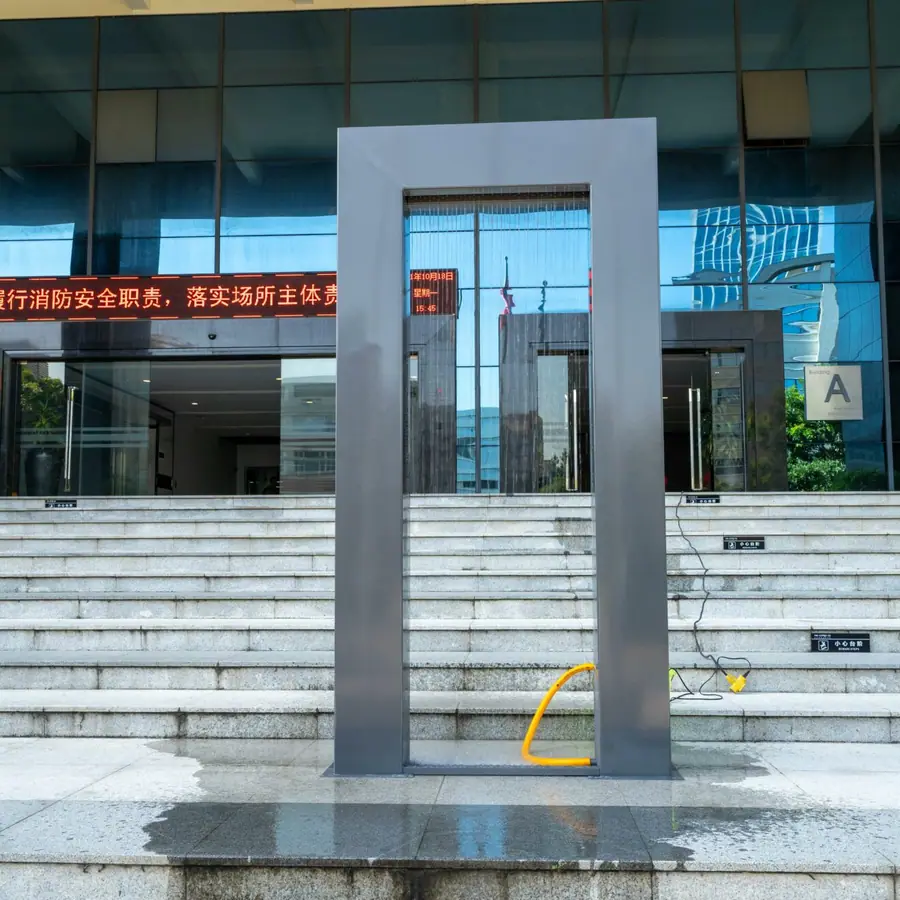 Stainless steel garden sculpture. Original products, high-end customization. Exquisite quality and meticulous service. Your dream, our creation.