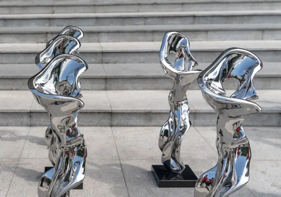 abstract sculpture ornaments