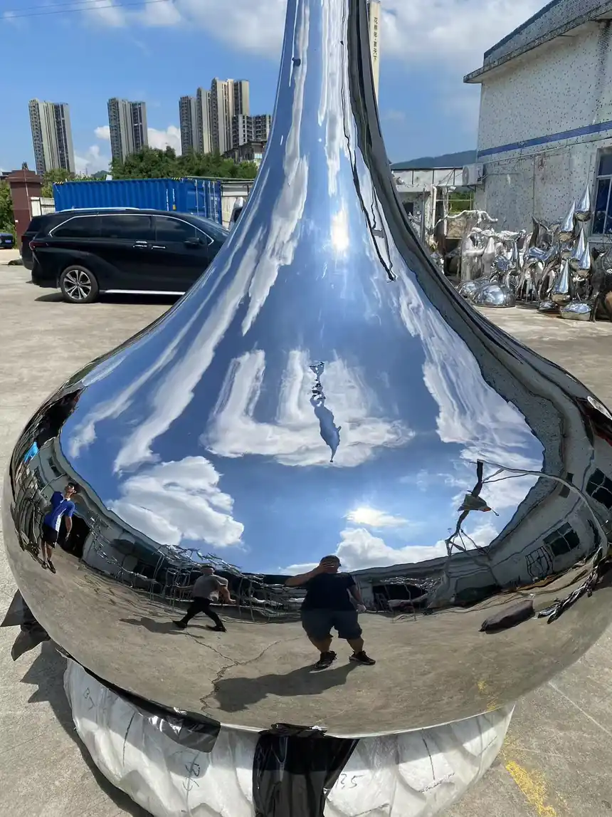 SS 304 Outdoor Large Metal Art Installation