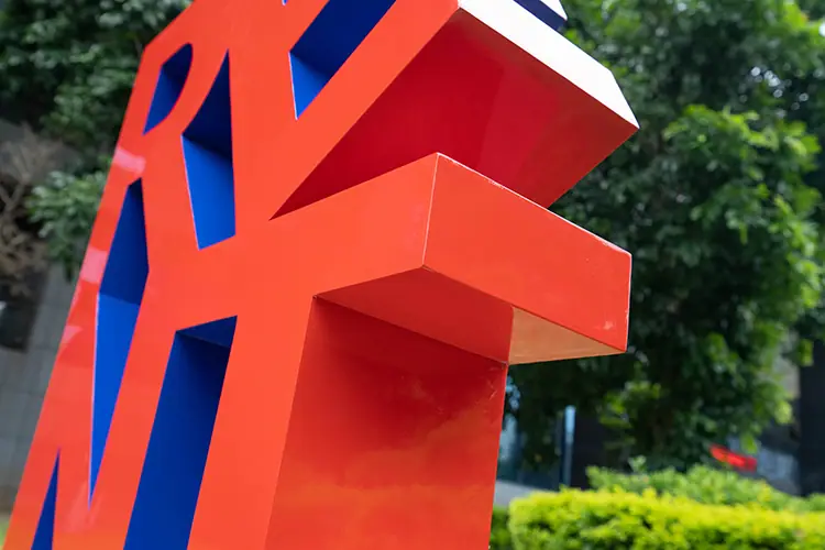 Stainless steel public art. Original products, high-end customization. Exquisite quality and meticulous service. Your dream, our creation.