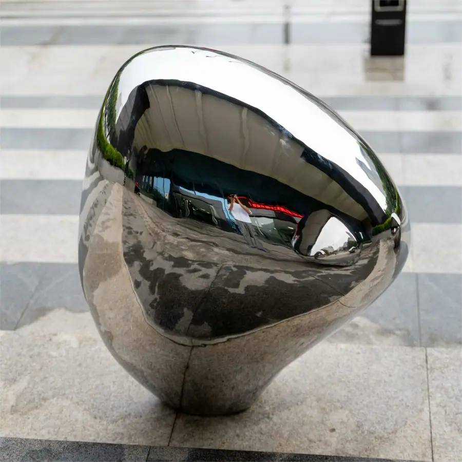Stainless steel stone sculpture. Explore unlimited creative possibilities, we are a professional stainless steel sculpture customization factory.