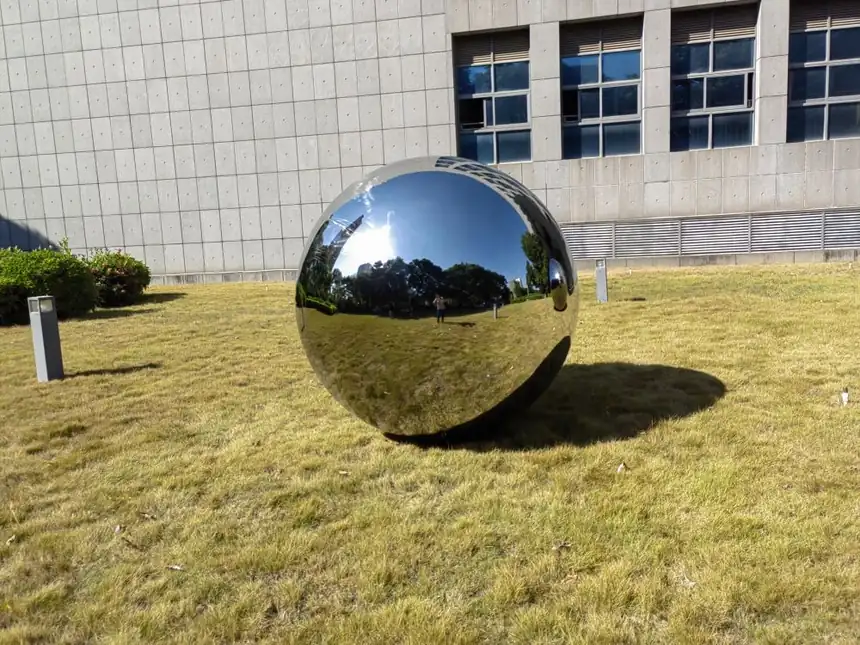 “Eternal Luster: The Beauty of Stainless Steel”