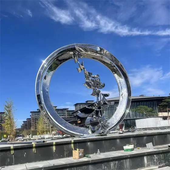 Outdoor Stainless Steel Sculpture