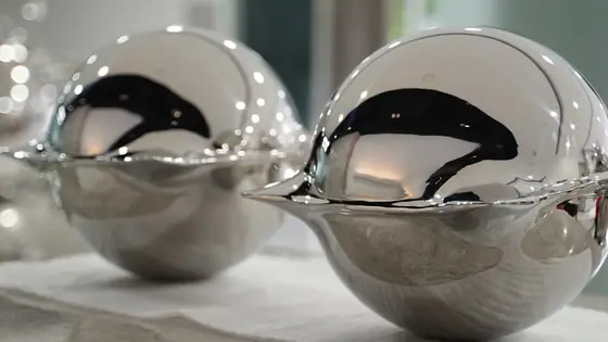 Concept and connotation of modern metal sculpture