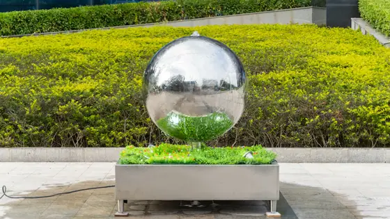 Flowing Art – The ball fountain sculpture at the gate of Youlitong Industrial Park leads the fashionable landscape