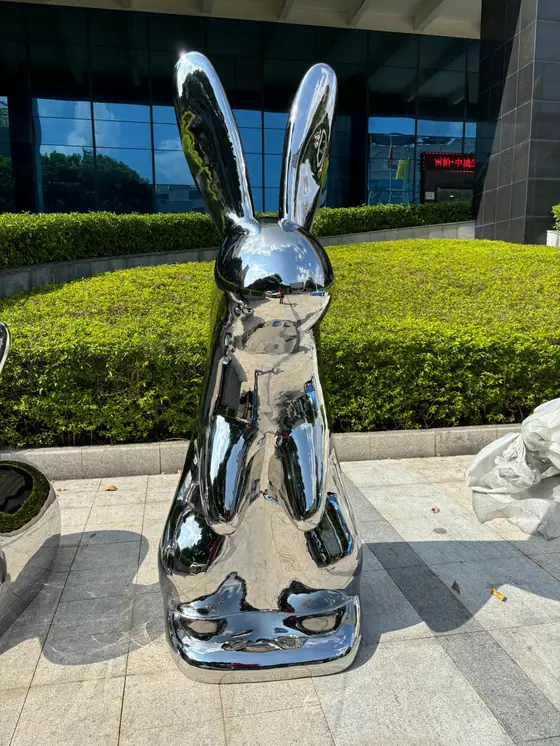 rabbit sculpture